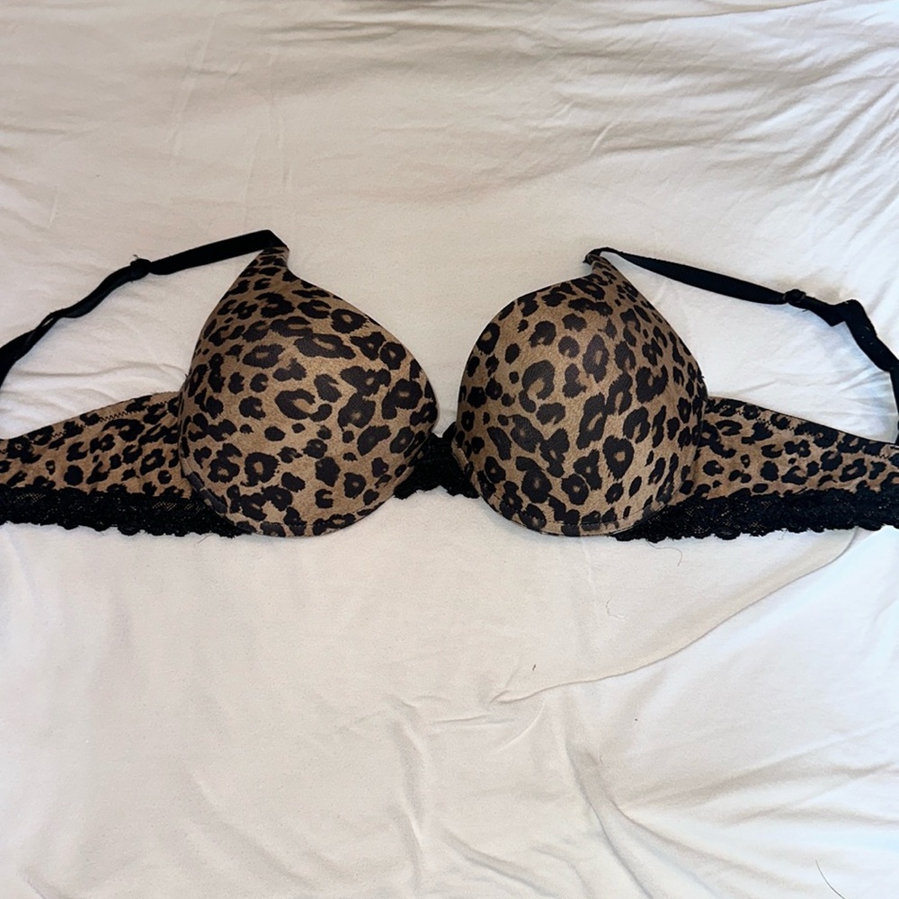 Cheetah print bra 🐆